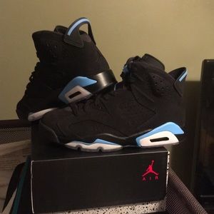 Black university blue Jordan Retro "6" Size "7.5"